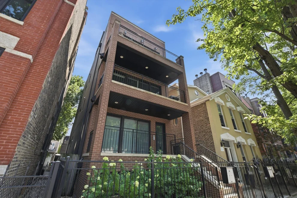 Unit for sale at 1817 W Iowa Avenue, Chicago, IL 60622