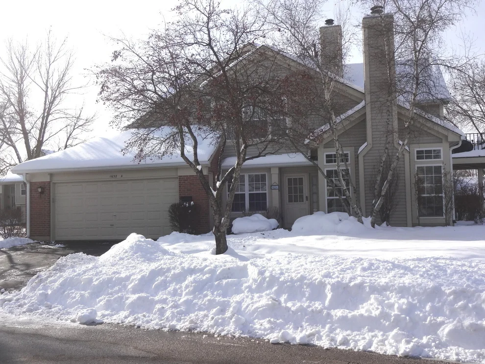 Unit for sale at 1632 Columbia Circle, Bartlett, IL 60103