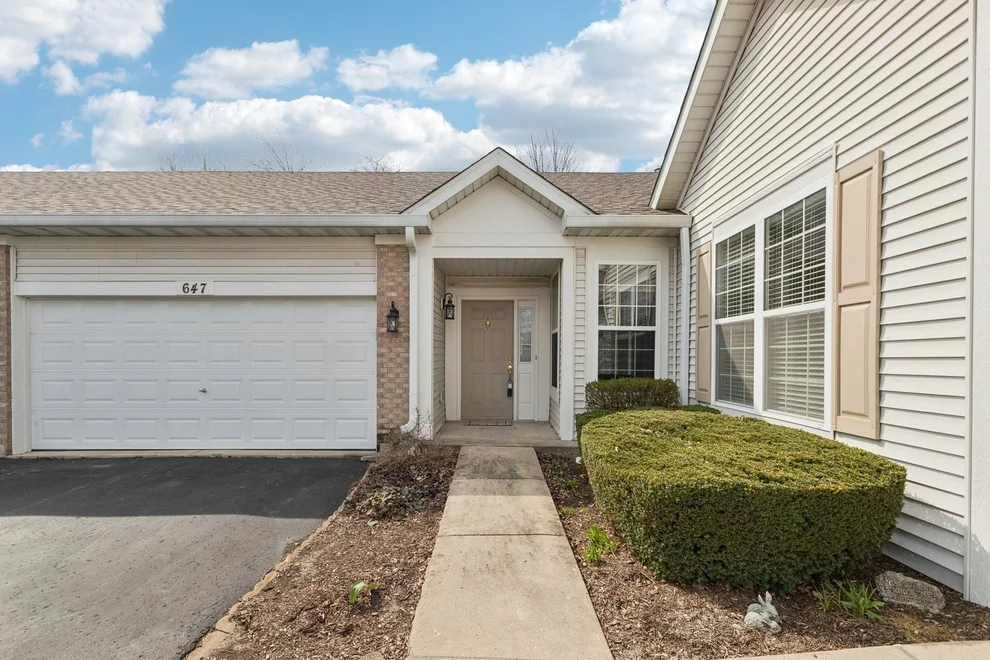 Unit for sale at 647 S Cadillac Circle, Romeoville, IL 60446
