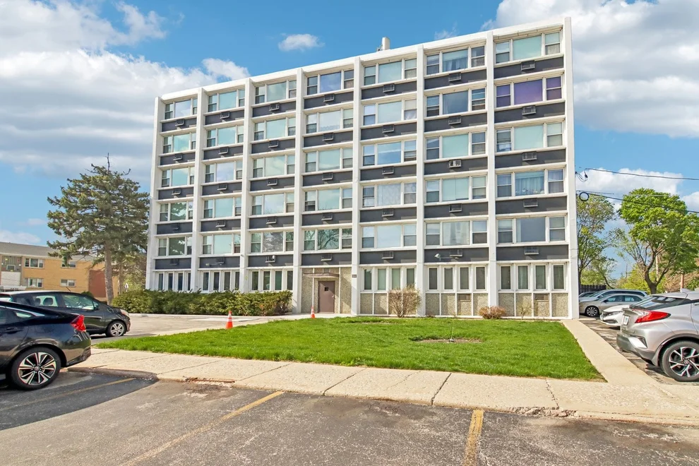 Unit for sale at 5975 N Odell Avenue, Chicago, IL 60631