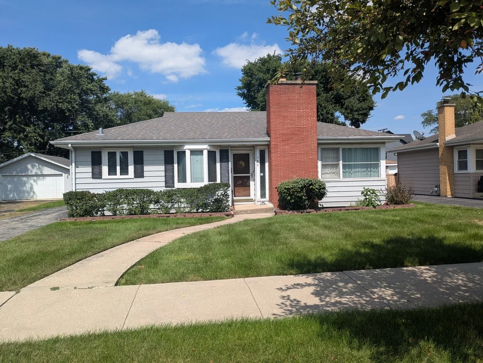 Unit for sale at 189 E Madison Street, Elmhurst, IL 60126