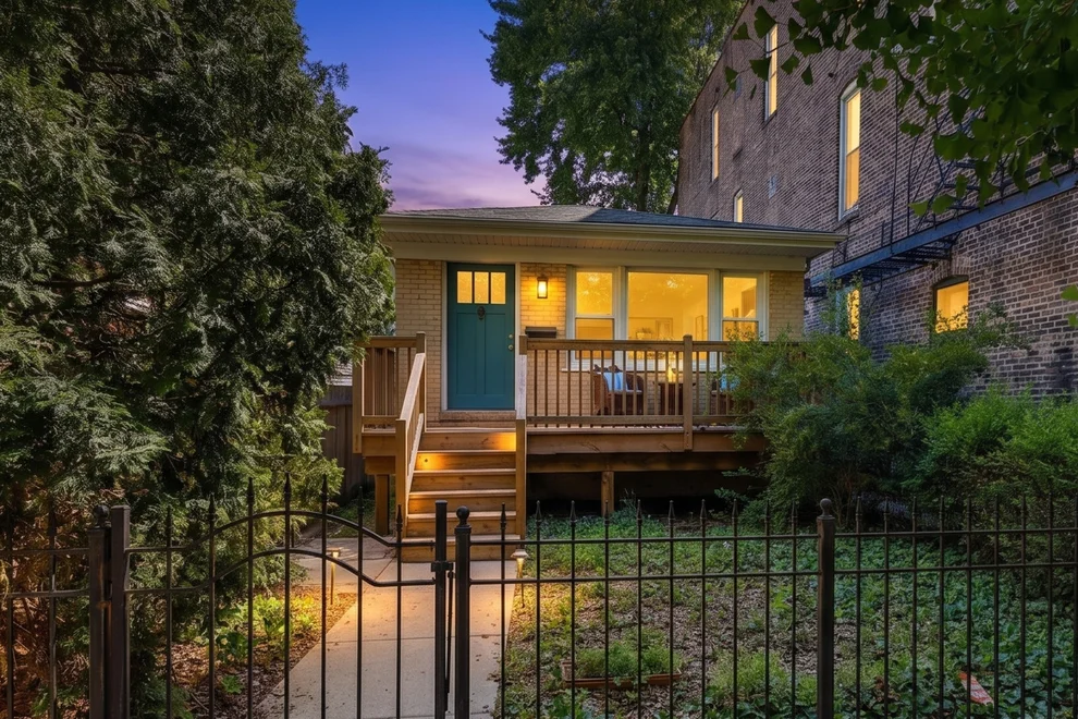 Unit for sale at 1429 W Huron Street, Chicago, IL 60642