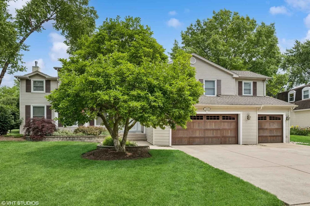 Unit for sale at 1036 W SKYLARK Drive, Palatine, IL 60067