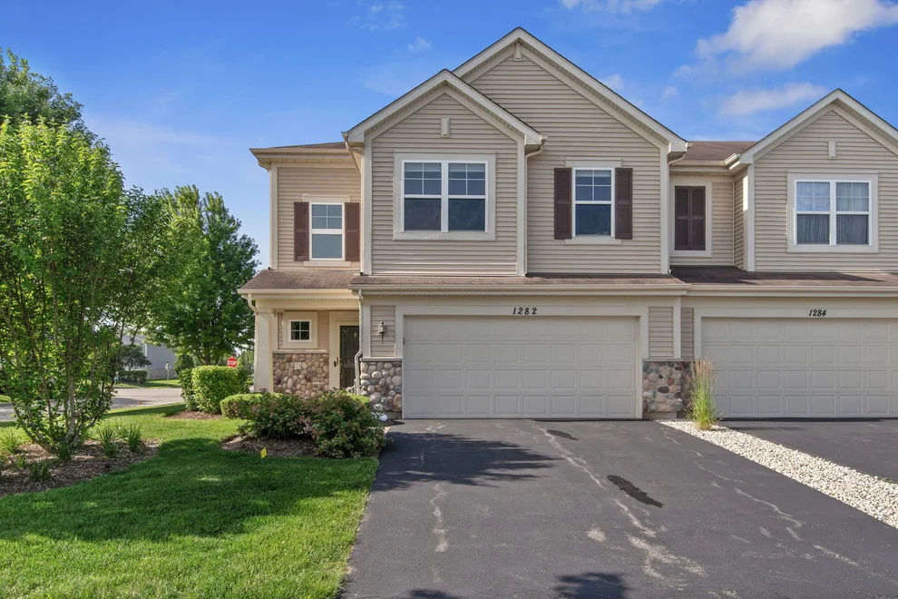 Unit for sale at 1282 Newport Circle, Pingree Grove, IL 60140