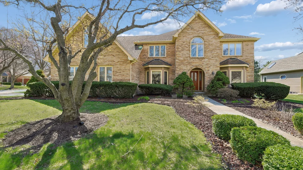 Unit for sale at 1000 Sheringham Drive, Naperville, IL 60565