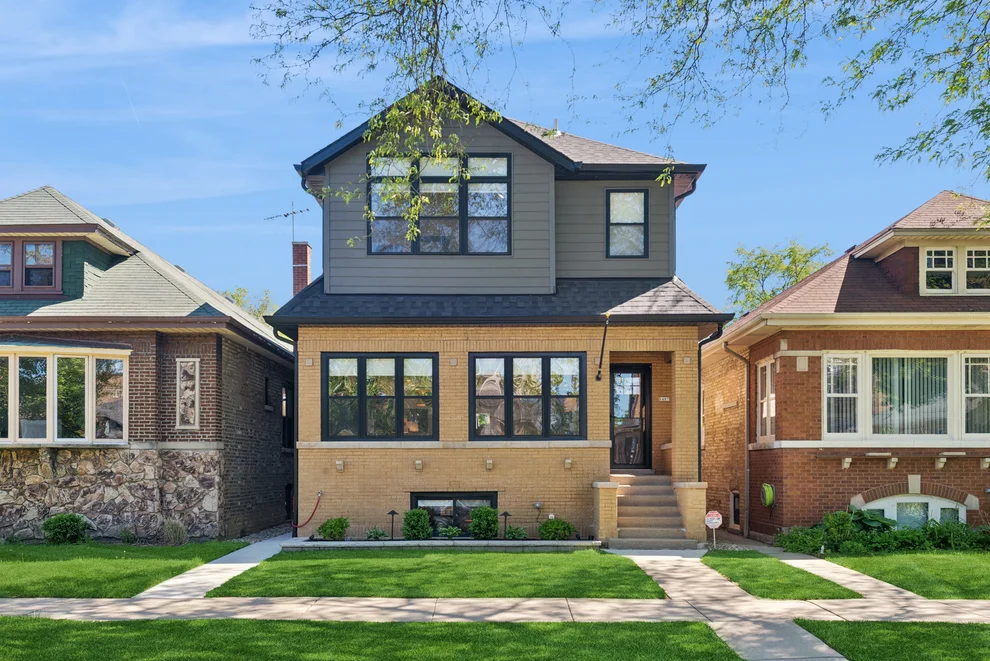 Unit for sale at 5407 W Pensacola Avenue, Chicago, IL 60641