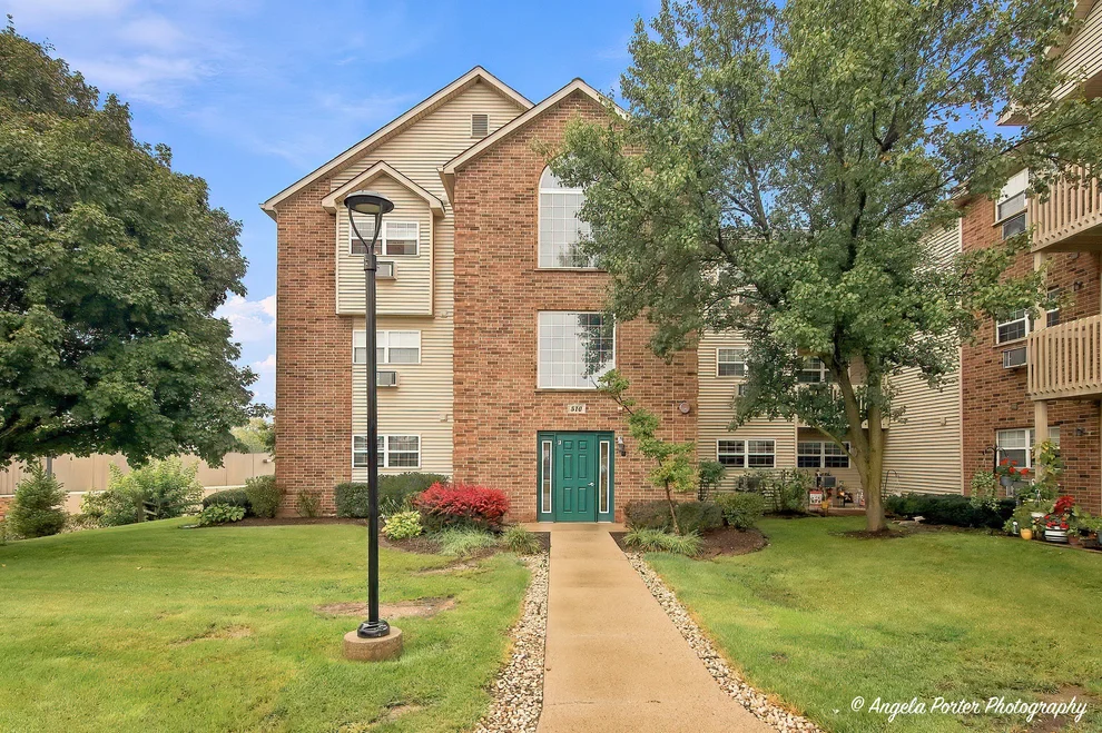 Unit for sale at 510 Cunat Boulevard, Richmond, IL 60071
