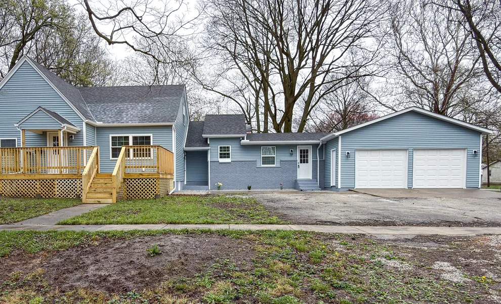 Unit for sale at 103 W 2nd Street, Broadlands, IL 61816