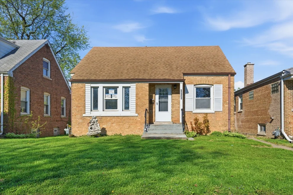 Unit for sale at 14104 S Clark Street, Riverdale, IL 60827