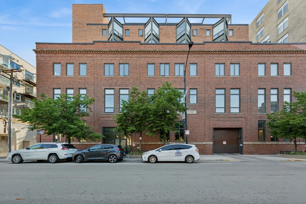 Unit for sale at 222 S RACINE Avenue, Chicago, IL 60607