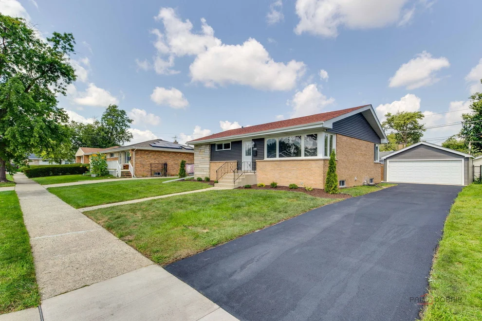 Unit for sale at 4929 W Randolph Street, Hillside, IL 60162