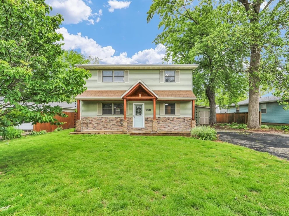 Unit for sale at 108 W Jackson Street, Mahomet, IL 61853