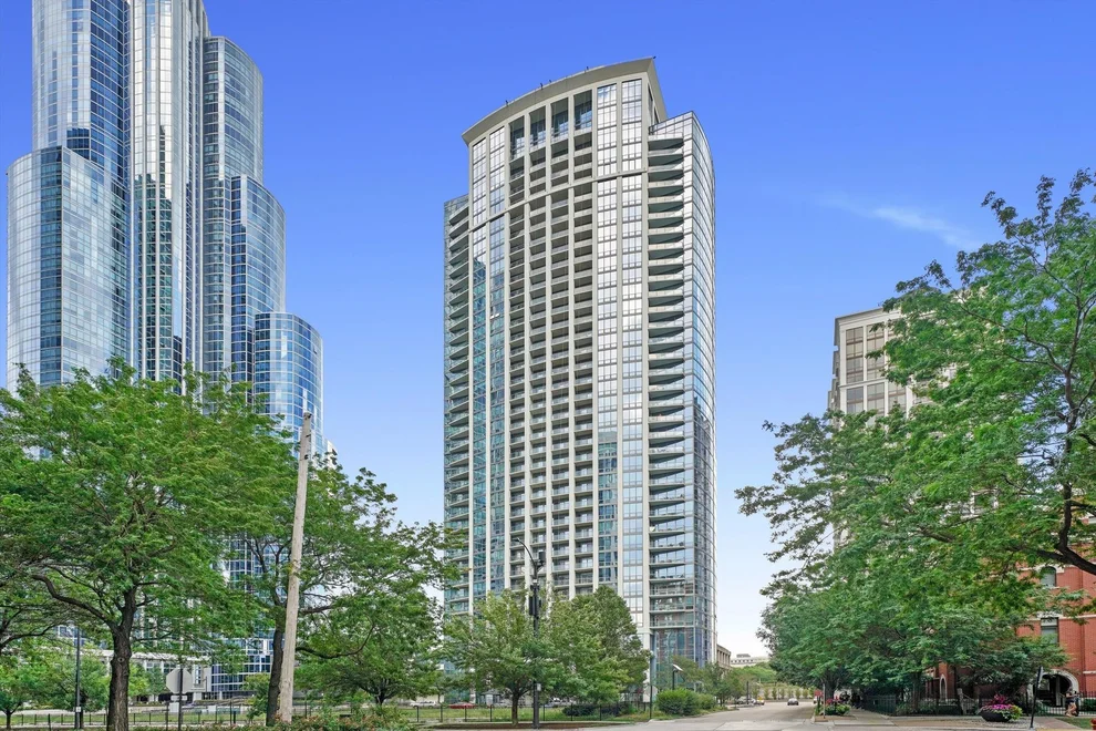 Unit for sale at 1235 S Prairie Avenue, Chicago, IL 60605