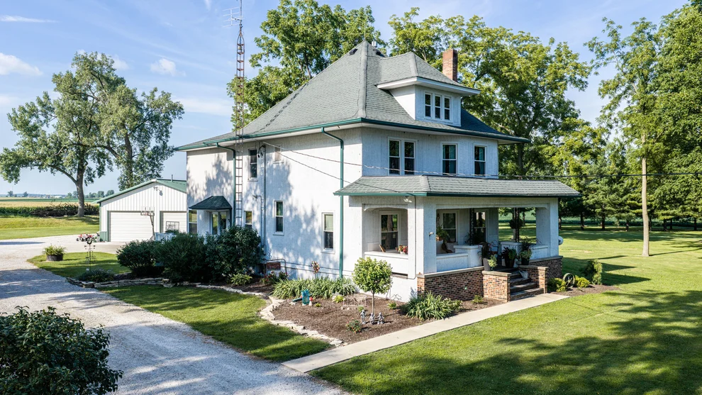 Unit for sale at 467 N 42nd Road, Mendota, IL 61342
