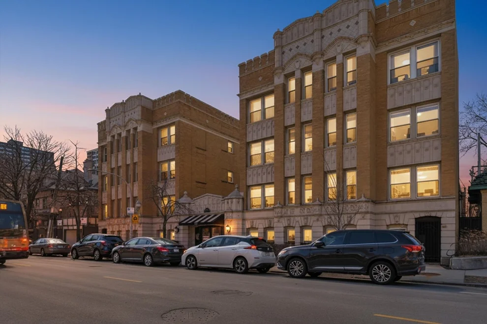 Unit for sale at 4240 N Clarendon Avenue, Chicago, IL 60613