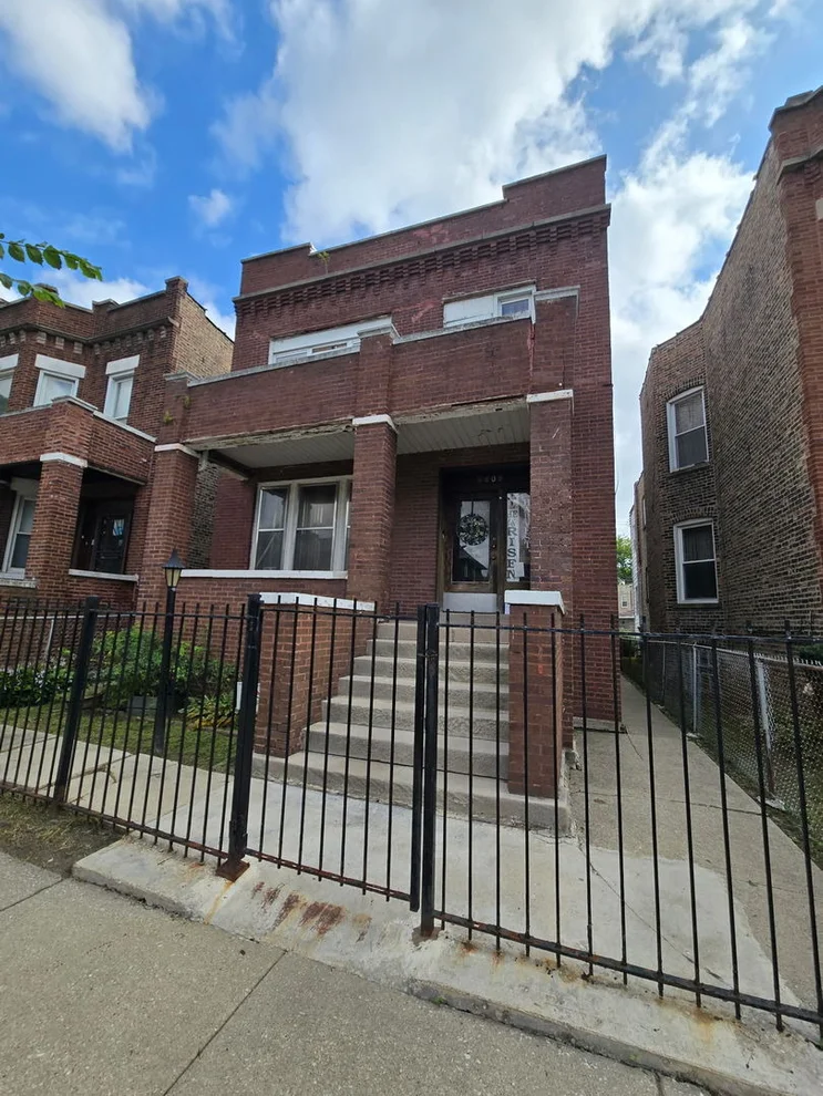 Unit for sale at 5409 W Monroe Street, Chicago, IL 60644