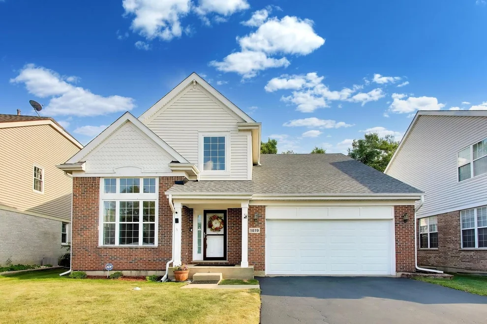 Unit for sale at 1819 Krowka Drive, Des Plaines, IL 60018
