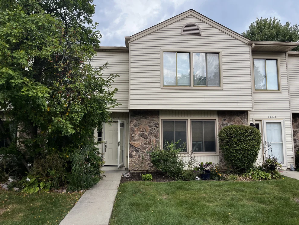 Unit for sale at 1632 Vermont Drive, Elk Grove Village, IL 60007