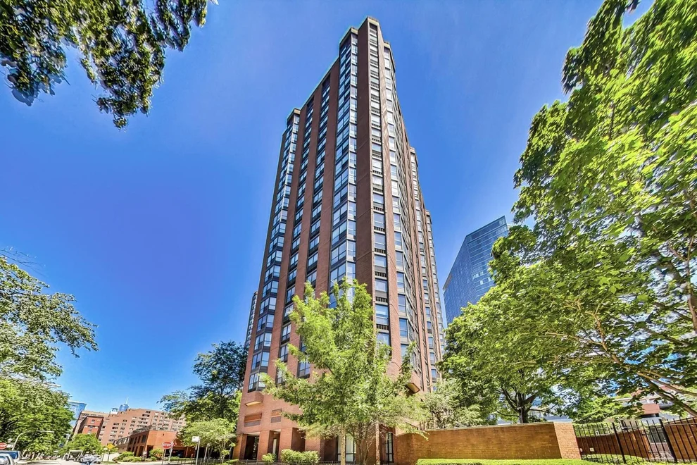 Unit for sale at 901 S PLYMOUTH Court, Chicago, IL 60605