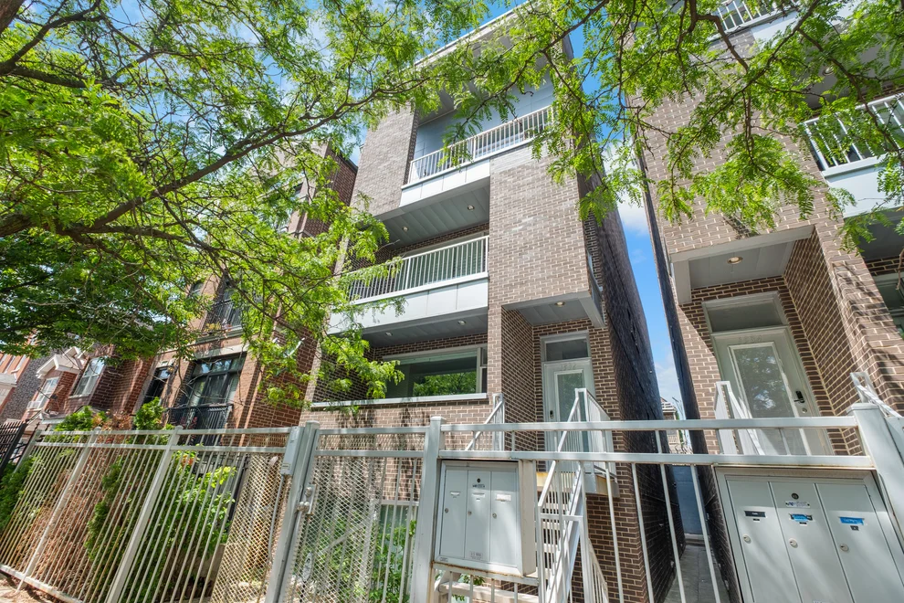 Unit for sale at 1536 W Walton Street, Chicago, IL 60642