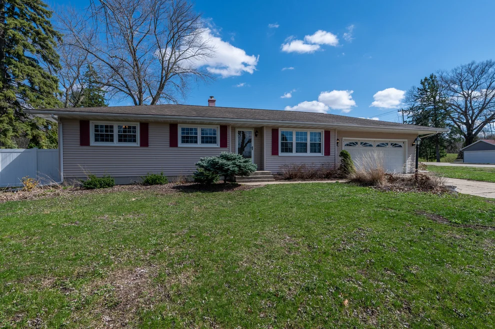 Unit for sale at 1018 Tee Street, Dixon, IL 61021