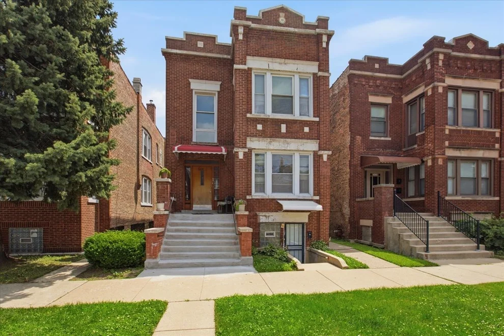 Unit for sale at 5431 S Hermitage Avenue, Chicago, IL 60609