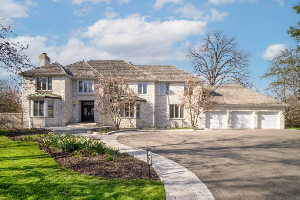 Unit for sale at 406 Woodley Woods, Winnetka, IL 60093