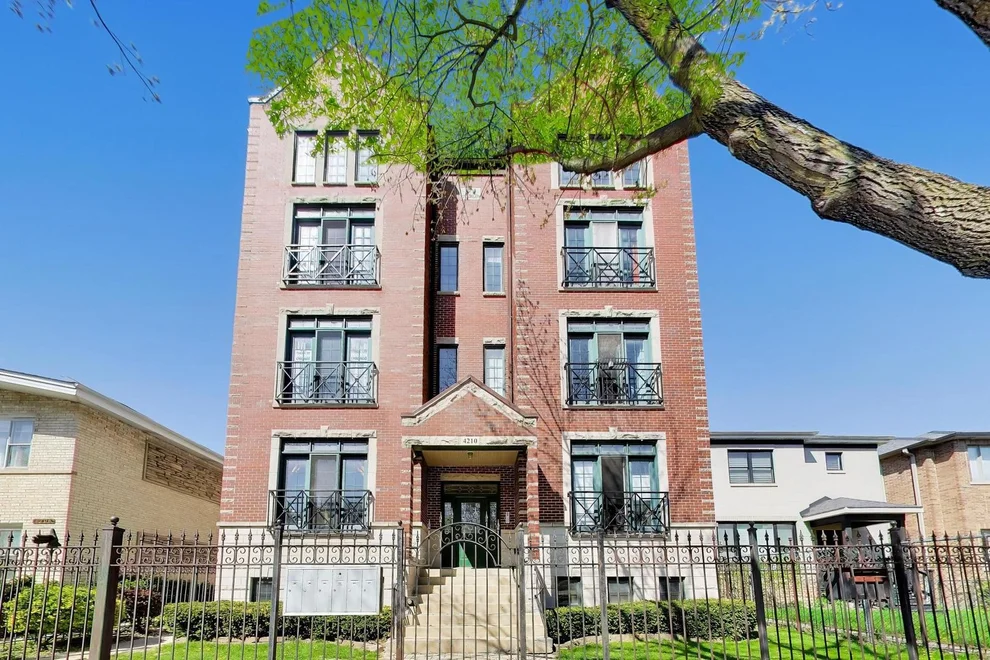 Unit for sale at 4210 N California Avenue, Chicago, IL 60618