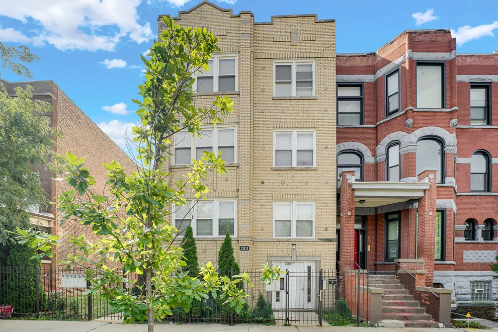 Unit for sale at 2809 W Washington Boulevard, Chicago, IL 60612