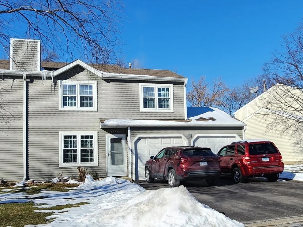 Unit for sale at 2000 Westview Lane, Round Lake Beach, IL 60073