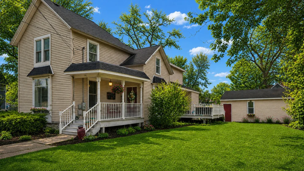 Unit for sale at 121 S Walkup Avenue, Crystal Lake, IL 60014