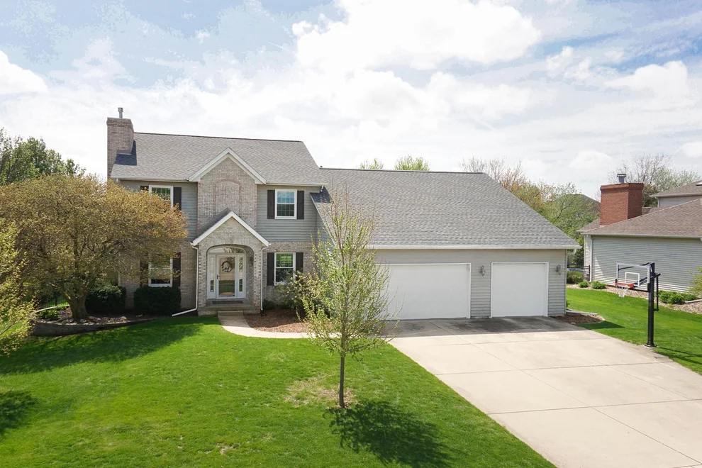 Unit for sale at 3601 Baywood Road, Bloomington, IL 61704