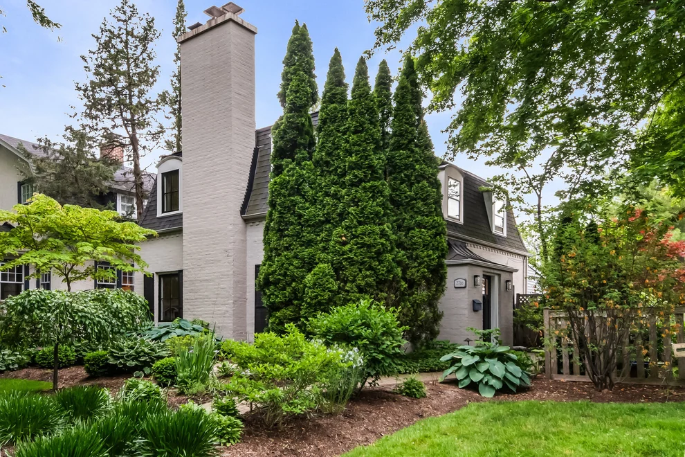 Unit for sale at 2766 Asbury Avenue, Evanston, IL 60201