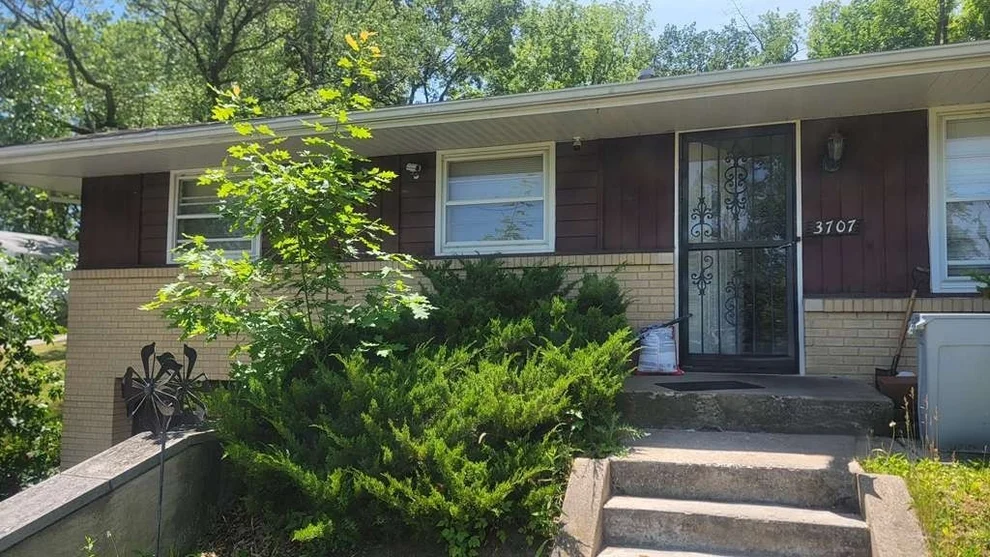 Unit for sale at 3707 Oak Grove Avenue, Rockford, IL 61108