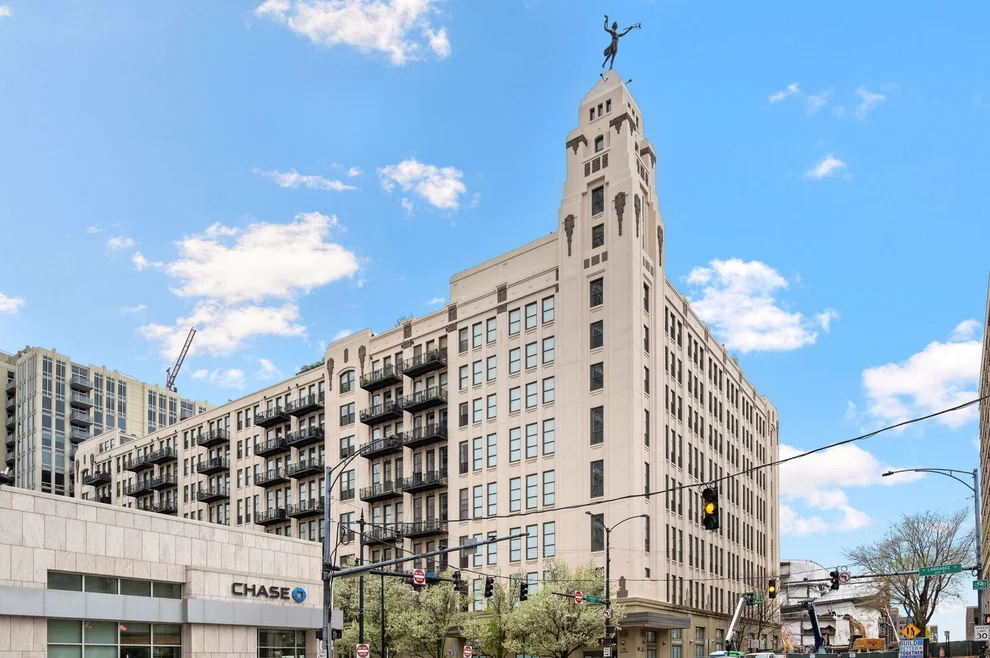 Unit for sale at 758 N Larrabee Street, Chicago, IL 60654