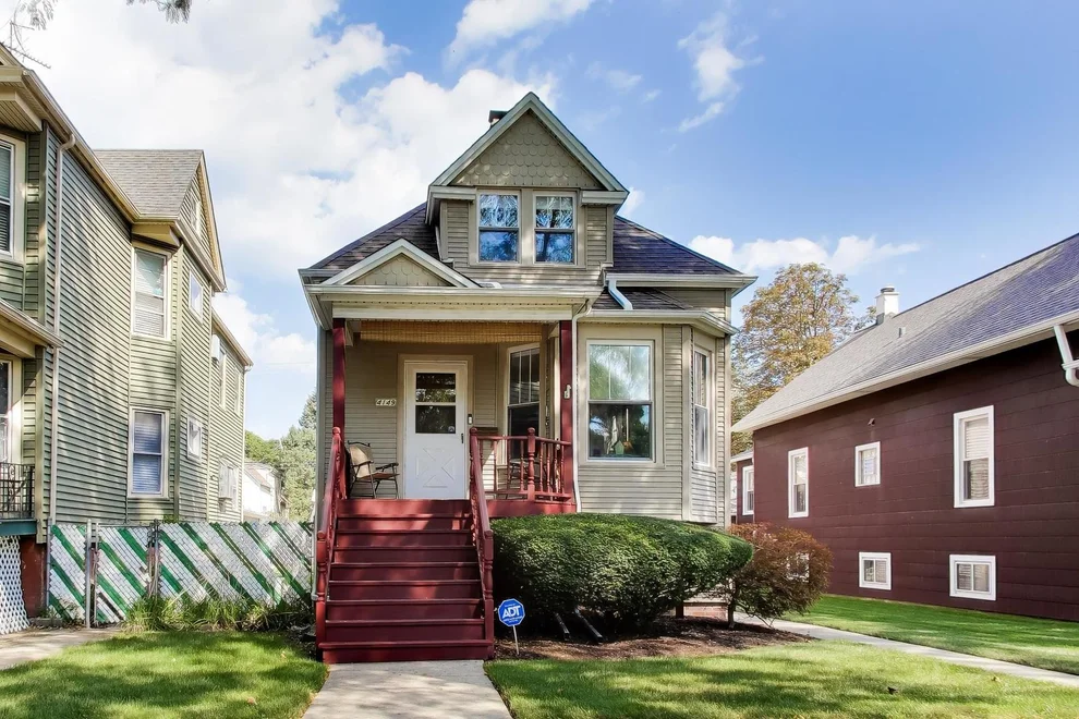 Unit for sale at 4149 N Ridgeway Avenue, Chicago, IL 60618