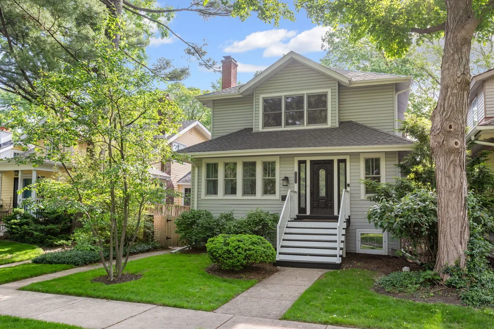Unit for sale at 2323 Grey Avenue, Evanston, IL 60201
