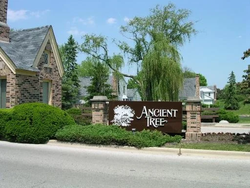 Unit for sale at 3 CT OF HARBORSIDE, Northbrook, IL 60062