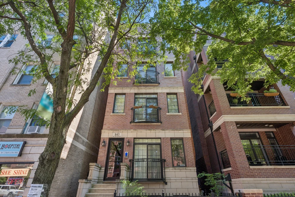 Unit for sale at 843 W Diversey Parkway, Chicago, IL 60614