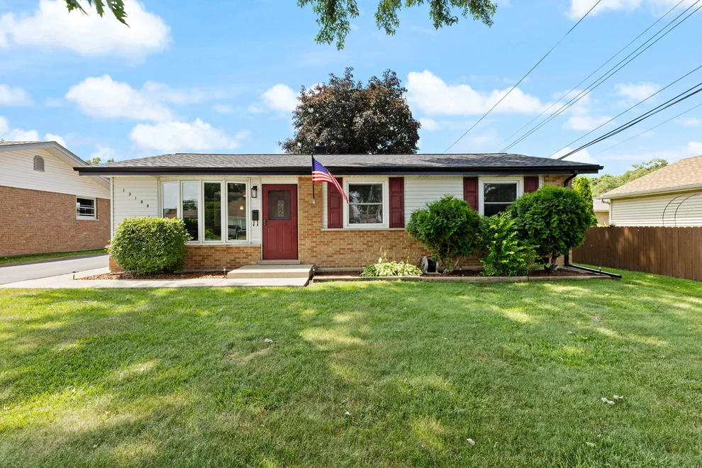 Unit for sale at 13108 Fairway Drive, Crestwood, IL 60418