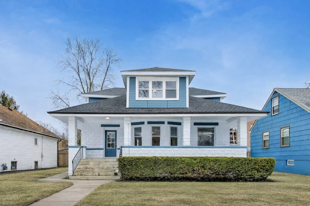 Unit for sale at 1638 Oakwood Avenue, Des Plaines, IL 60016
