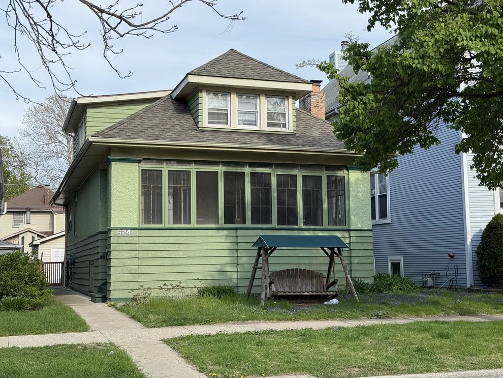 Unit for sale at 624 S Taylor Avenue, Oak Park, IL 60304