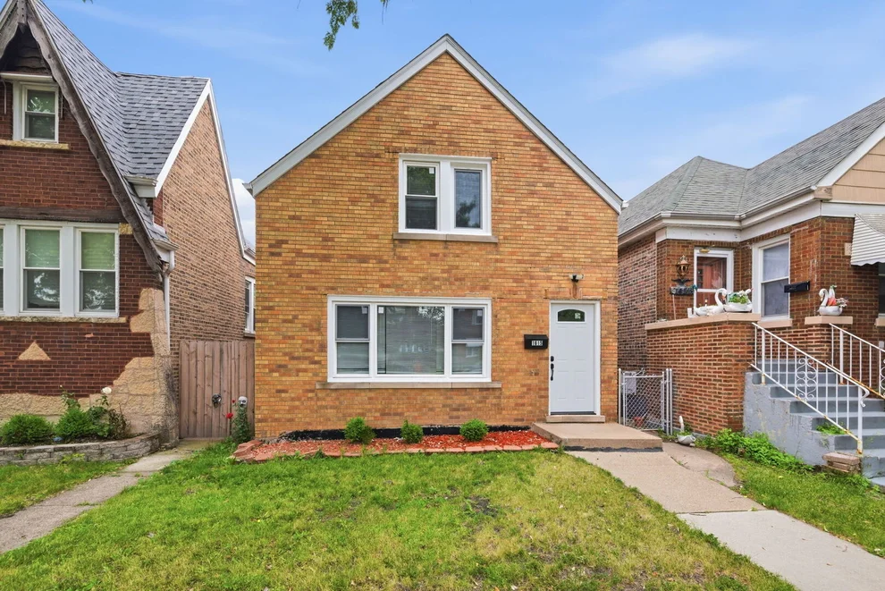 Unit for sale at 1615 S Central Avenue, Cicero, IL 60804