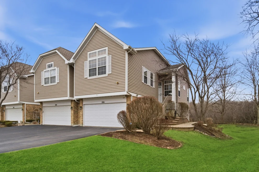 Unit for sale at 286 Prairie View Lane, Wheeling, IL 60090