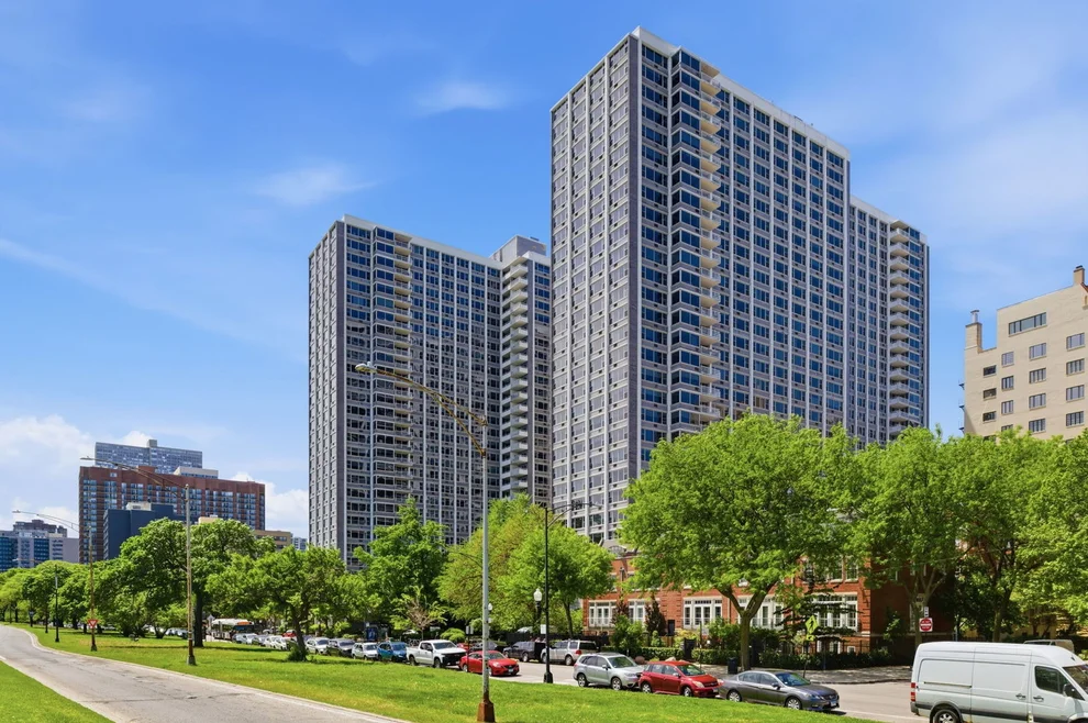 Unit for sale at 4250 N Marine Drive, Chicago, IL 60613