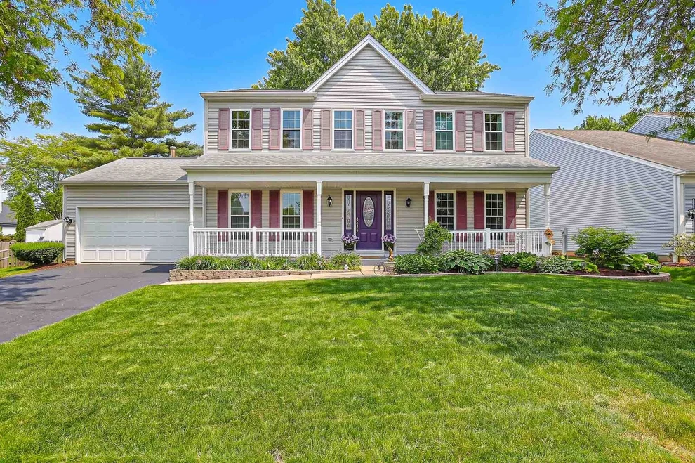 Unit for sale at 830 Hawk Lane, Carol Stream, IL 60188