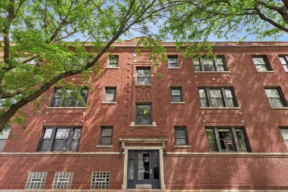 Unit for sale at 1454 W Roscoe Street, Chicago, IL 60657