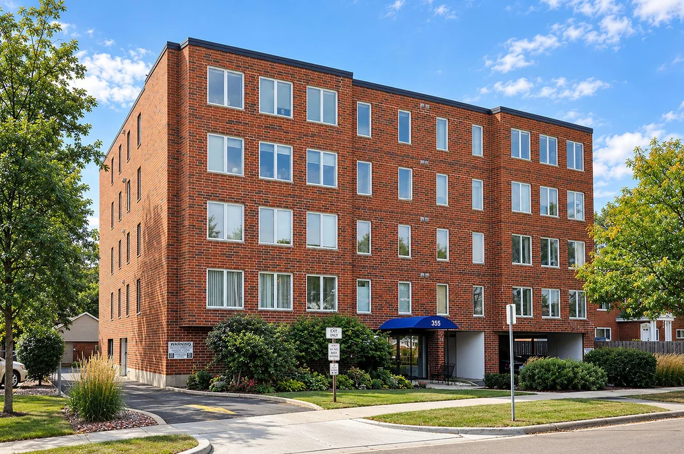 Unit for sale at 355 W Miner Street, Arlington Heights, IL 60005