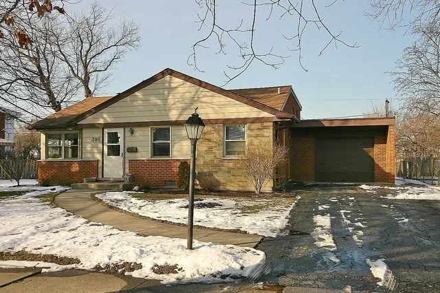 Unit for sale at 395 E PARK Avenue, ELMHURST, IL 60126
