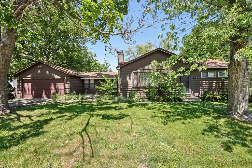 Unit for sale at 1740 Joanna Avenue, Zion, IL 60099